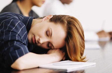 ಹಗಲಿನಲ್ಲಿ ‘ನಿದ್ದೆ’ ಮಾಡಿದ್ರೆ ಏನಾಗುತ್ತೆ.? ಒಂದು ಸಣ್ಣ ನಿದ್ರೆಯಿಂದ ಇಷ್ಟೆಲ್ಲಾ ಆಗಲು ಸಾಧ್ಯವೇ.?