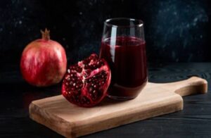 ಹೃದಯ ಕಾಯಿಲೆ & ಬಿಪಿ ಮರೆತುಬಿಡಿ.! ದಾಳಿಂಬೆ ರಸದ ಜೊತೆ ಇದನ್ನು ಬೆರೆಸಿ ಕುಡಿದ್ರೆ ನಿಮ್ಮ ಜೀವನವೇ ಬದಲಾಗುತ್ತೆ!