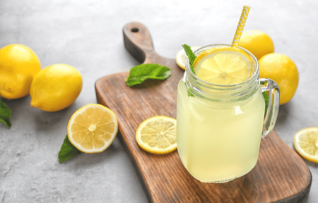 7 Reasons to Start Your Day With Lemon Water