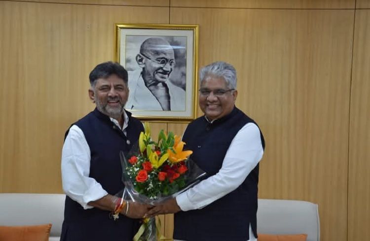 BIG NEWS : ಕಳಸಾ ಬಂಡೂರಿ ಯೋಜನೆಗೆ ಅನುಮತಿ ನೀಡಿ : ಕೇಂದ್ರ ಸಚಿವರಿಗೆ ಡಿಸಿಎಂ ಡಿ.ಕೆ. ಶಿವಕುಮಾರ್ ಮನವಿ