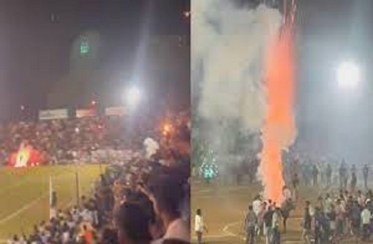 BREAKING : ಕೇರಳದಲ್ಲಿ ಫುಟ್’ಬಾಲ್ ಪಂದ್ಯ ಉದ್ಘಾಟನೆ ವೇಳೆ ಪಟಾಕಿ ಸ್ಪೋಟಗೊಂಡು 30 ಕ್ಕೂ ಹೆಚ್ಚು ಮಂದಿಗೆ ಗಾಯ : ವಿಡಿಯೋ ವೈರಲ್