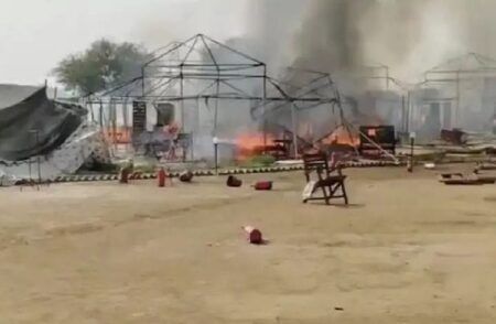 BREAKING : ಪ್ರಯಾಗ್ ರಾಜ್ ನ ಮಹಾ ಕುಂಭಮೇಳದಲ್ಲಿ ಮತ್ತೆ ಅಗ್ನಿ ಅವಘಡ : ಸ್ಥಳಕ್ಕೆ ಅಗ್ನಿಶಾಮಕದಳದ ಸಿಬ್ಬಂದಿ ದೌಡು.!