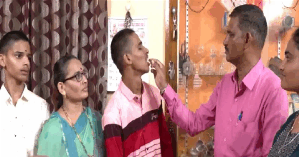 Parents feed cake to son who failed in 6 subjects!