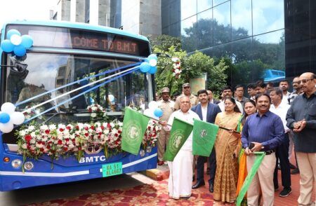 BMTC ಹವಾನಿಯಂತ್ರಿತ ಬಸ್, ವೇಗದೂತ ಸೇವೆ, ಪ್ರವಾಸದ ನೂತನ ಮಾರ್ಗಗಳಿಗೆ ರಾಮಲಿಂಗಾರೆಡ್ಡಿ ಚಾಲನೆ