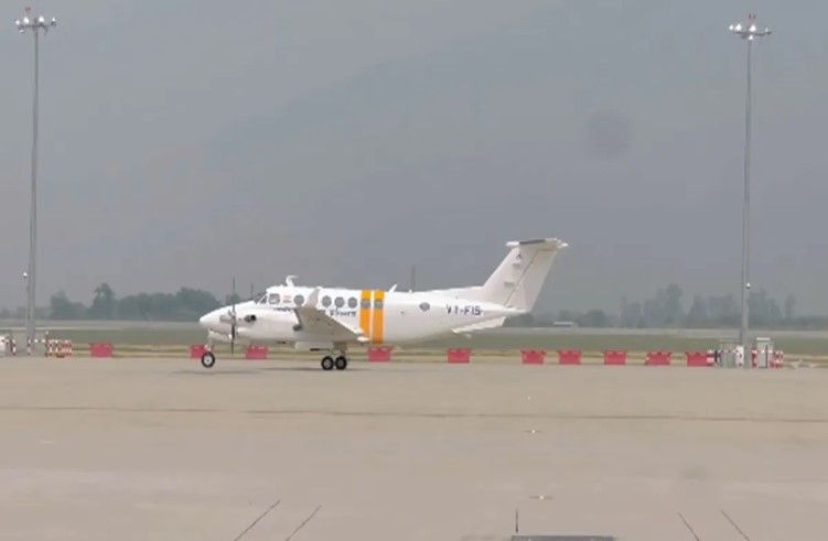 Video : ಉದ್ಘಾಟನೆಗೂ ಮುನ್ನವೇ ನೋಯ್ಡಾ ಏರ್ಪೋರ್ಟ್’ನಲ್ಲಿ ವಿಮಾನಗಳ ಯಶಸ್ವಿ ಪರೀಕ್ಷಾರ್ಥ ಲ್ಯಾಂಡಿಂಗ್