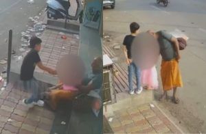 SHOCKING : ಹಾಡು ಹಗಲೇ ರಸ್ತೆ ಬದಿ ಪುಟ್ಟ ಬಾಲಕಿಗೆ ‘ವೃದ್ಧ’ನಿಂದ ಲೈಂಗಿಕ ಕಿರುಕುಳ, ಅಸಹ್ಯಕರ ಕೃತ್ಯ ವೈರಲ್ |VIDEO