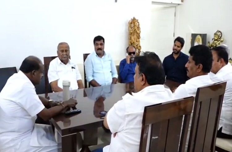 ಮಂಡ್ಯ ಜಿಲ್ಲೆ ಜೆಡಿಎಸ್ ಮುಖಂಡರ ಸಭೆ ನಡೆಸಿದ ಕೇಂದ್ರ ಸಚಿವ ಹೆಚ್.ಡಿ.ಕುಮಾರಸ್ವಾಮಿ