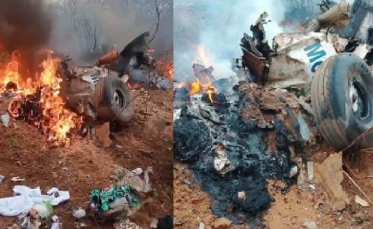 SHOCKING : ಪ್ರವಾಸಿಗರನ್ನು ಕರೆದೊಯ್ಯುತ್ತಿದ್ದ ವಿಮಾನ ಪತನ, 12 ಮಂದಿ ಸಾವು : ವಿಡಿಯೋ ವೈರಲ್ | WATCH VIDEO