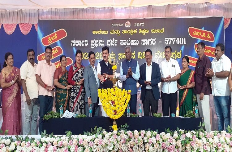 ನಿಮ್ಮ ಸಣ್ಣ ತಪ್ಪು ಭವಿಷ್ಯವನ್ನು ಬಲಿ ಕೊಡಬಹುದು, ಓದಿನ ಕಡೆ ಗಮನ ಇರಲಿ: ಶಾಸಕ ಗೋಪಾಲಕೃಷ್ಣ ಬೇಳೂರು ಕಿವಿಮಾತು