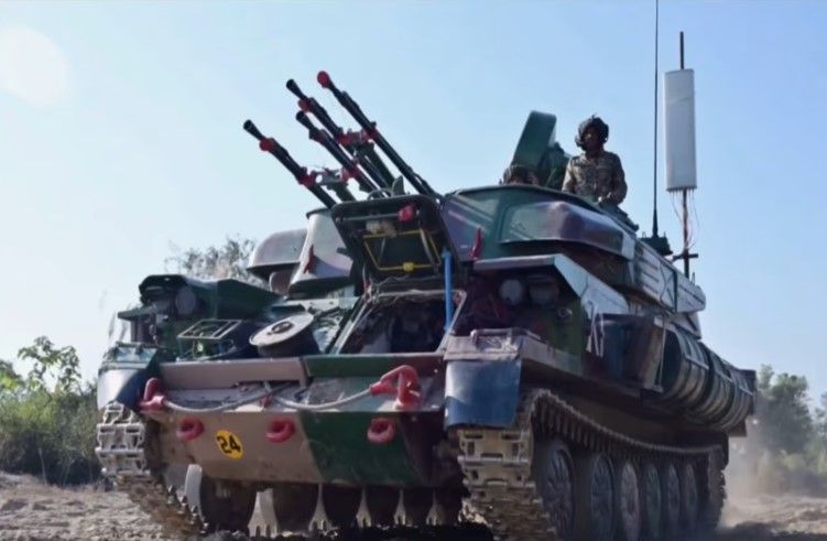 Watch Video : ಭಾರತೀಯ ಸೇನೆಯ ಪವರ್ಫುಲ್ ಹೊಸ ವೀಡಿಯೋ ಬಿಡುಗಡೆ ; ಶಸ್ತ್ರಾಸ್ತ್ರ-ಪದಾತಿ ದಳದ ಏಕೀಕರಣದ ನೋಟ!