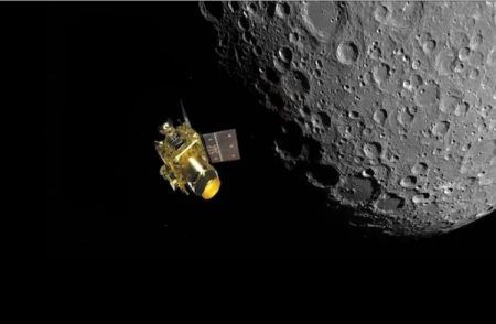 ಚಂದ್ರಯಾನ-2 : ಚಂದ್ರನ ಧ್ರುವಗಳ ಮೇಲಿನ ನೀರಿನ ಮಂಜುಗಡ್ಡೆ, ಮಣ್ಣಿನ ಫೋಟೋ ರವಾನಿಸಿದ ಆರ್ಬಿಟರ್