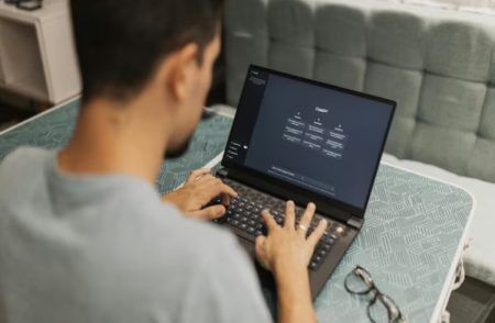 ದೇಶದ 71% ಉದ್ಯೋಗಿಗಳು ಈಗ ಆಲೋಚನೆಗಳು, ಸಮಸ್ಯೆ ಪರಿಹಾರ, ವೃತ್ತಿ ಸಲಹೆಗಾಗಿ ‘AI’ ಅವಲಂಬಿಸಿದ್ದಾರೆ : ಸಮೀಕ್ಷೆ