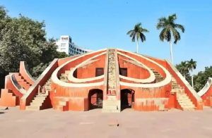 ಜನಿಬಿಡ ಜಂತರ್ ಮಂತರ್ನಲ್ಲಿ ಹಾಡಹಗಲೇ ವ್ಯಕ್ತಿ ಗುಂಡು ಹಾರಿಸಿಕೊಂಡು ಆತ್ಮಹತ್ಯೆ