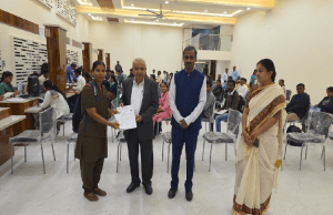 ಕೆಸೆಟ್ ಪ್ರಮಾಣ ಪತ್ರ ಪಡೆದ ಬಸ್ ಕಂಡಕ್ಟರ್, ಪಾಲಿಕೆ ಮಾರ್ಷಲ್