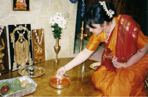 ಶುಕ್ರವಾರ ಮುತೈದೆಯರು ಈ ಕೆಲಸವನ್ನು ಮಾಡಿದರೆ ಸಾಕು ಮನೆಯಲ್ಲಿ ನೆಮ್ಮದಿಯ ಸುಖ ಸಂಸಾರದ ಜೀವನ ನಡೆಸಲು..!!!