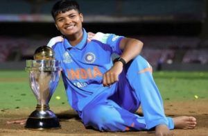 13 ವರ್ಷದಿಂದ ಅಮಾನತುಗೊಂಡಿದ್ದ ತಂದೆ, ವಿಶ್ವಕಪ್ ಗೆದ್ದು ಮನಸ್ಸು ಬದಲಿಸಿದ ಮಗಳು ; ವೇದಿಕೆಯಿಂದ ಸಿಎಂ ದೊಡ್ಡ ಘೋಷಣೆ!