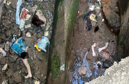 SHOCKING : ಪುಟ್ಟ ಮಗುವನ್ನು ಕೊಂದು ದೇಹ ಸಣ್ಣ ತುಂಡುಗಳಾಗಿ ಕತ್ತರಿಸಿ ಚರಂಡಿಗೆ ಎಸೆದ ರಾಕ್ಷಸರು.!