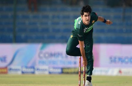 BREAKING : ಪಾಕಿಸ್ತಾನದ ವೇಗಿ ‘ನಸೀಮ್ ಶಾ’ ಮನೆಯ ಮೇಲೆ ಗುಂಡಿನ ದಾಳಿ, ಐವರು ಶಂಕಿತರ ಬಂಧನ