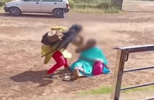 SHOCKING : ಮಂಗಳೂರಲ್ಲಿ ಅಮಾನವೀಯ ಘಟನೆ : ತಾಯಿಯನ್ನು ನೆಲಕ್ಕೆ ಕೆಡವಿ, ಚಪ್ಪಲಿಯಿಂದ ಥಳಿಸಿದ ಪಾಪಿ ಮಗಳು!