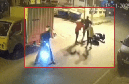 BREAKING : ಬೆಂಗಳೂರಲ್ಲಿ ಒಬ್ಬರೇ ಓಡಾಡುವಾಗ ಹುಷಾರ್ : ಬೈಕ್ ಅಡ್ಡಗಟ್ಟಿ ಲಾಂಗ್ ತೋರಿಸಿ, ಹಣ ಮೊಬೈಲ್ ಕದ್ದು ಪರಾರಿ