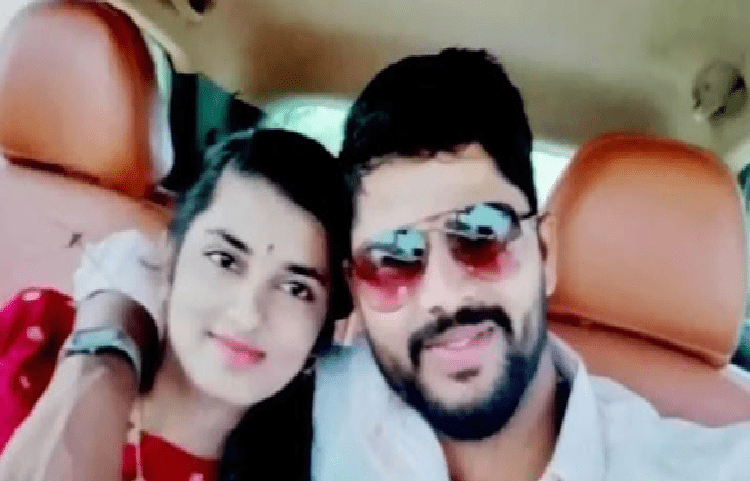 ಹಾವೇರಿಯಲ್ಲಿ ಪ್ರೀತಿ ನಿರಾಕರಿಸಿದಕ್ಕೆ ಗರ್ಭಿಣಿ ಯುವತಿ ಆತ್ಮಹತ್ಯೆ : ಯುವಕನ ಮನೆಯ ಮುಂದೆ ಶವ ಇಟ್ಟು ಪ್ರತಿಭಟನೆ