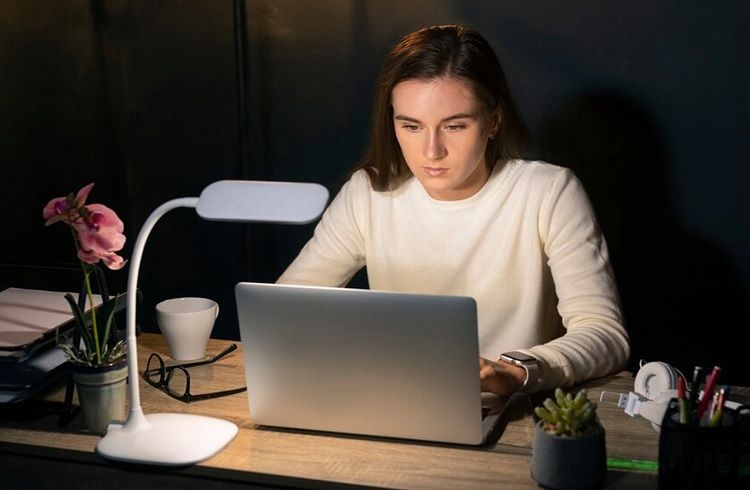 ALERT : ದೀರ್ಘ ಕೆಲಸದ ಸಮಯ, ಸ್ಕ್ರೀನ್ ಸಮಯವು ಫಲವತ್ತತೆಯ ಮೇಲೆ ಪರಿಣಾಮ ಬೀರುತ್ತದೆಯೇ?