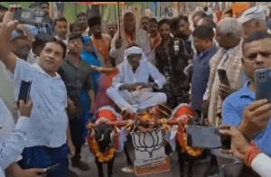 ‘ನನ್ನ ಮೇಕೆಗಳು ಕೂಡ ಮೋದಿಯನ್ನು ಪ್ರೀತಿಸುತ್ತವೆ’: ಮೇಕೆ ಗಾಡಿಯಲ್ಲಿ ರ್ಯಾಲಿಗೆ ಆಗಮಿಸಿದ ಚಹಾ ಮಾರಾಟಗಾರ | Watch video