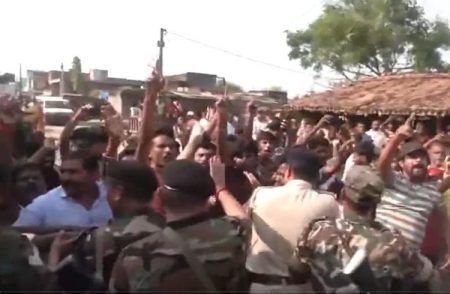 BREAKING: ಮತದಾನದ ದಿನದಂದೇ ಬಿಹಾರ ಡಿಸಿಎಂ ವಿಜಯ್ ಸಿನ್ಹಾ ಬೆಂಗಾವಲು ವಾಹನದ ಮೇಲೆ ದಾಳಿ, ಕಲ್ಲು ತೂರಾಟ