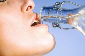 Drinking Water: ನಿಂತು ನೀರು ಕುಡಿಯುವುದರಿಂದ ಮೊಣಕಾಲುಗಳಿಗೆ ಹಾನಿಯಾಗುತ್ತಾ? ವಿಜ್ಞಾನ ಹೇಳೋದೇನು ಓದಿ!