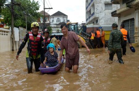 BREAKING : ದಕ್ಷಿಣ ಥೈಲ್ಯಾಂಡ್’ನಲ್ಲಿ ಭೀಕರ ಪ್ರವಾಹ ; 145 ಮಂದಿ ಸಾವು, ನಿರಾಶ್ರಿತರಾದ ಸಾವಿರಾರು ಜನ