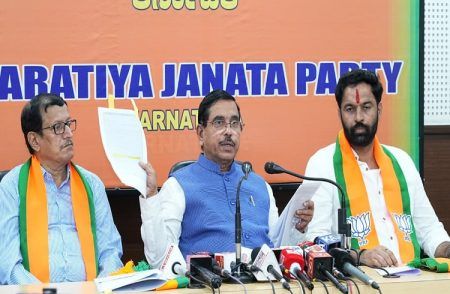 ಕಬ್ಬು ಬೆಳೆಗಾರರ ವಿಚಾರದಲ್ಲಿ ರಾಜ್ಯ ಸರಕಾರ ಜವಾಬ್ದಾರಿಯಿಂದ ವರ್ತಿಸಿ ಸಂಧಾನ ನಡೆಸಬೇಕು: ಪ್ರಲ್ಹಾದ್ ಜೋಶಿ