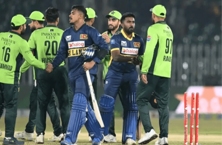 ಭದ್ರತಾ ಸಮಸ್ಯೆ: ಪಾಕ್ ನಿಂದ ಸ್ವದೇಶಕ್ಕೆ ಹೊರಟ ಶ್ರೀಲಂಕಾದ 8 ಆಟಗಾರರು !