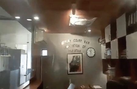 BREAKING: ಪಾಕಿಸ್ತಾನ ಸುಪ್ರೀಂ ಕೋರ್ಟ್ ಆವರಣದಲ್ಲಿ ಭಾರೀ ಸ್ಫೋಟ: ಕನಿಷ್ಠ 15 ಜನರಿಗೆ ಗಾಯ