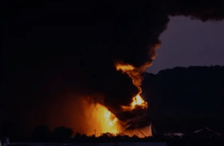 BREAKING: ಕೆಂಟುಕಿಯಲ್ಲಿ UOS ಸರಕು ಸಾಗಣೆ ವಿಮಾನ ಟೇಕಾಫ್ ವೇಳೆ ಸ್ಫೋಟ, ಮೂವರು ಸಾವು, 11 ಮಂದಿಗೆ ಗಾಯ