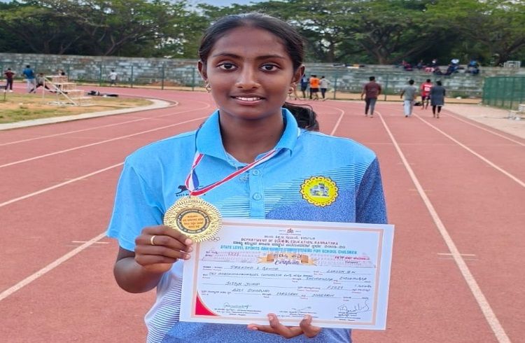 ಎತ್ತರ ಜಿಗಿತದಲ್ಲಿ ಚಿನ್ನದ ಪದಕ ಗೆದ್ದ ಸಾಗರ ಟೌನ್ ಠಾಣೆ ಪೊಲೀಸ್ ಪುತ್ರಿ ಪ್ರೇಕ್ಷಾ ಗೌಡ, ರಾಷ್ಟ್ರ ಮಟ್ಟಕ್ಕೆ ಆಯ್ಕೆ