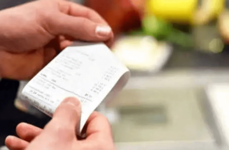 ಶಾಪಿಂಗ್ ರಸೀದಿಗಳಲ್ಲಿ ಅಡಗಿದೆ ಅಪಾಯ: ಇನ್ಮುಂದೆ ಅವುಗಳನ್ನು ಮುಟ್ಟುವ ಮುನ್ನ ಎಚ್ಚರ | Shopping Receipt