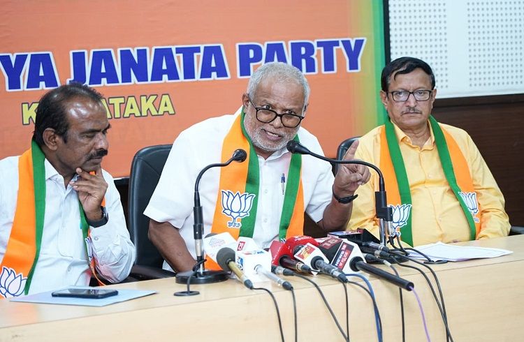 ‘ವೋಟ್ ಚೋರಿ’ ಕಲ್ಪನೆಯ ಜನಕ ಯಾರು?: ಮಾಜಿ ಸಚಿವ ಎಸ್.ಸುರೇಶ್ ಕುಮಾರ್ ಪ್ರಶ್ನೆ