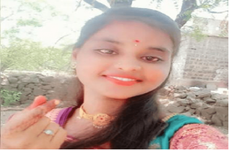 ಕಲಬುರ್ಗಿಯಲ್ಲಿ ಭೀಕರ ಅಪಘಾತ : ಬೈಕ್ಗೆ ಬಸ್ ಡಿಕ್ಕಿಯಾಗಿ ಯುವತಿ ಸ್ಥಳದಲ್ಲೇ ಸಾವು!