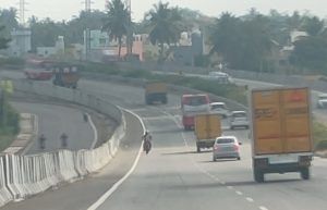 Biker hooliganism again on the Mysore-Bengaluru highway