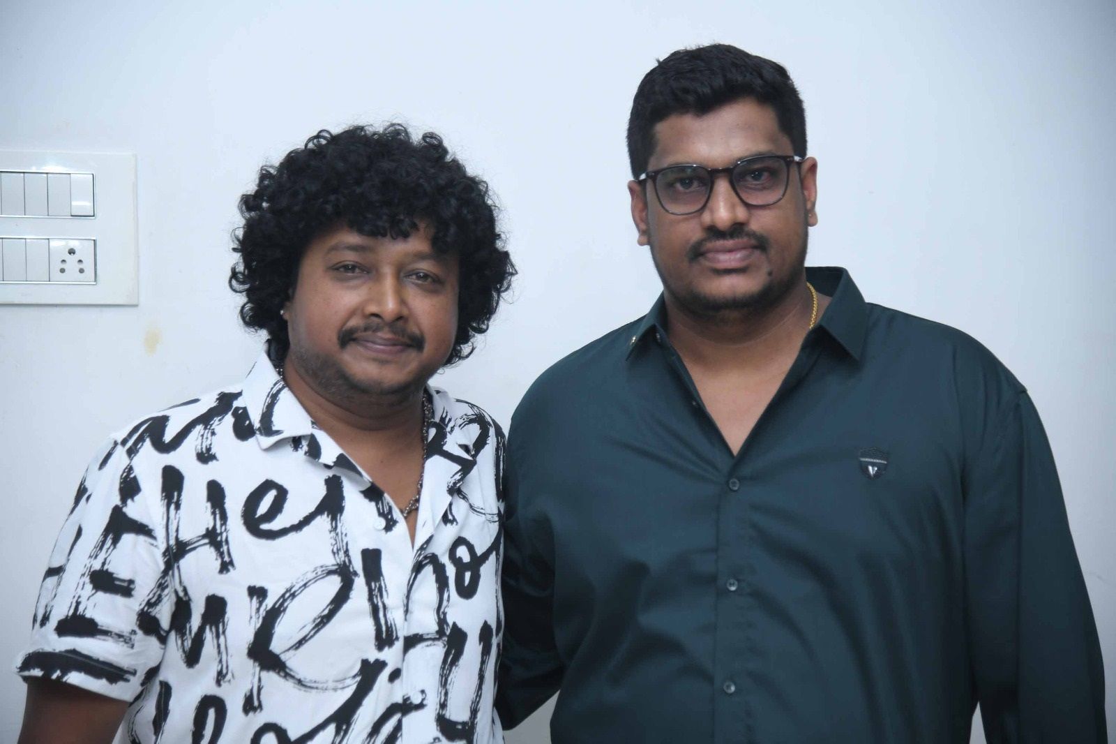 'Super Hit' Teaser Released with Gilli as the Hero!