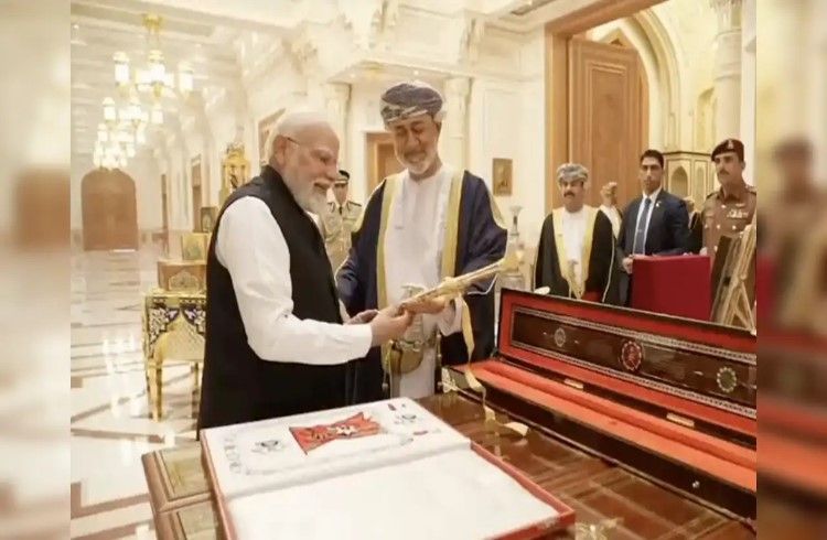 BREAKING ; ‘ಪ್ರಧಾನಿ ಮೋದಿ’ಗೆ ಓಮನ್’ನ ಅತ್ಯುನ್ನತ ನಾಗರಿಕ ಪ್ರಶಸ್ತಿ ‘ಆರ್ಡರ್ ಆಫ್ ಓಮನ್’ ಪ್ರದಾನ