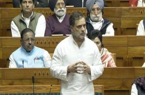 ‘ಚುನಾವಣಾ ಆಯೋಗ ಅಧಿಕಾರದಲ್ಲಿ ಇರುವವರ ಜೊತೆ ಒಪ್ಪಂದ ಮಾಡಿಕೊಳ್ತಿದೆ’: ಲೋಕಸಭೆಯಲ್ಲಿ ರಾಹುಲ್ ಗಾಂಧಿ ದೊಡ್ಡ ಆರೋಪ