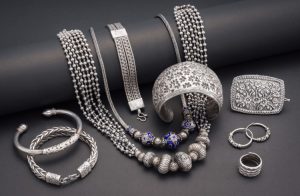 ಕಷ್ಟಕ್ಕೆ ಚಿನ್ನವಷ್ಟೇ ಅಲ್ಲ, ‘ಬೆಳ್ಳಿ’ ಕೂಡ ಆಗುತ್ತೆ ; ಏ.1ರಿಂದ ಬೆಳ್ಳಿ ಆಭರಣಗಳ ಮೇಲೆ ‘ಸಾಲ’ ಲಭ್ಯ!