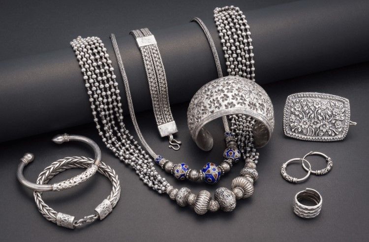 ಕಷ್ಟಕ್ಕೆ ಚಿನ್ನವಷ್ಟೇ ಅಲ್ಲ, ‘ಬೆಳ್ಳಿ’ ಕೂಡ ಆಗುತ್ತೆ ; ಏ.1ರಿಂದ ಬೆಳ್ಳಿ ಆಭರಣಗಳ ಮೇಲೆ ‘ಸಾಲ’ ಲಭ್ಯ!