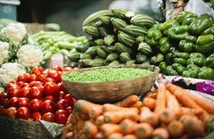 BIG NEWS : ‘ದಿತ್ವಾ’ ಚಂಡಮಾರುತ ಎಫೆಕ್ಟ್ : ರಾಜ್ಯದಲ್ಲಿ ಗಗನಕ್ಕೇರಿದ ತರಕಾರಿ ಬೆಲೆ, ಯಾವುದರ ಬೆಲೆ ಎಷ್ಟು ಗೊತ್ತಾ?