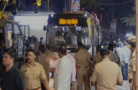 ಮುಂಬೈನಲ್ಲಿ ಪಾದಚಾರಿಗಳಿಗೆ ಡಿಕ್ಕಿ ಹೊಡೆದ ಬಸ್: ನಾಲ್ವರು ಸಾವು, 9 ಮಂದಿಗೆ ಗಾಯ |Accident