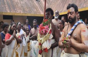 ಅರ್ಚಕನ ಬಗೆಗಿನ ಈ ಕತೆ ಓದಿ..! ನೀವೆ ಅಚ್ಚರಿ ಪಡುತ್ತೀರಿ!