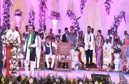 ಸಾಮೂಹಿಕ ಮತ್ತು ಅಂತರ್ಜಾತಿ ವಿವಾಹಗಳು ಸಮಾಜದಲ್ಲಿ ಸಮಾನತೆ ತರಲು ಸಹಾಯಕ, ದಂತಿಗಳಿಗೆ ಎರಡೇ ಮಕ್ಕಳು ಸಾಕು : CM ಸಿದ್ದರಾಮಯ್ಯ