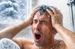 ALERT : ಚಳಿಯಲ್ಲಿ `ತಣ್ಣೀರು ಸ್ನಾನ’ ಮಾಡುವುದು ಸಾವಿಗೆ ಕಾರಣವಾಗಬಹುದು : 90% ಜನರು ಈ 5 ಗಂಭೀರ ತಪ್ಪುಗಳನ್ನು ಮಾಡುತ್ತಾರೆ.!