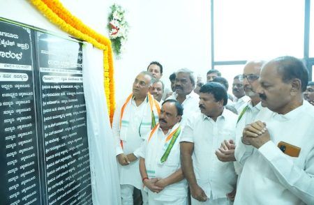 ಚಿತ್ರದುರ್ಗ: ಗ್ರಾಮೀಣ ಭಾಗದ ಜನರಿಗೂ ಗುಣಮಟ್ಟದ ಚಿಕಿತ್ಸೆ ನೀಡುತ್ತಿದ್ದೇವೆ- ಸಚಿವ ದಿನೇಶ್ ಗುಂಡೂರಾವ್